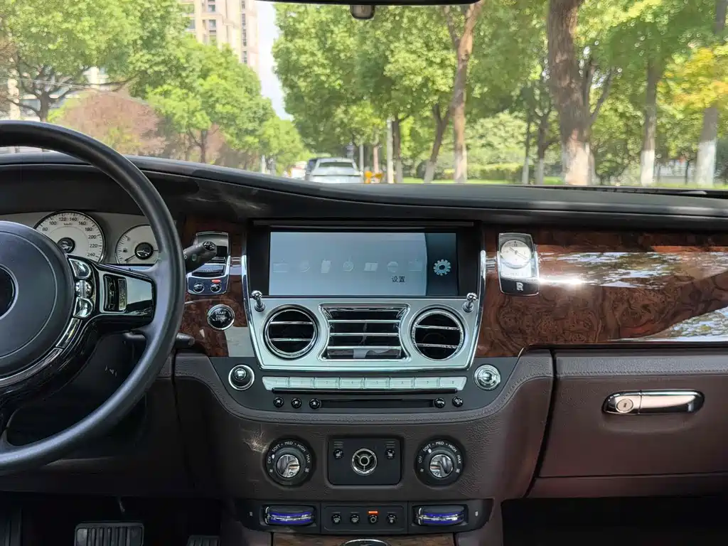 Rolls-Royce Ghost — миниатюра 12