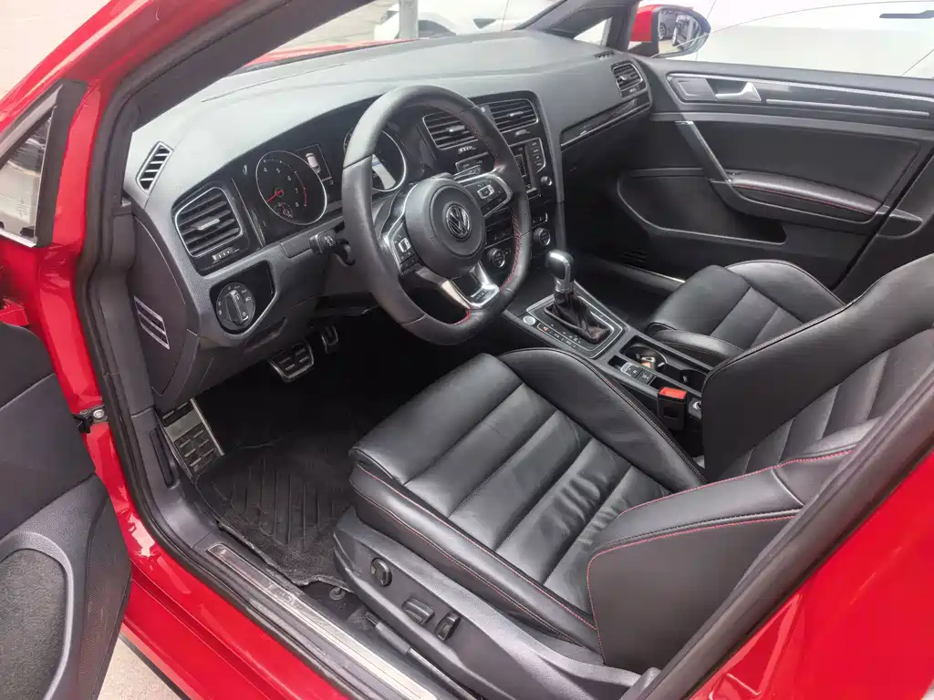 Volkswagen Golf GTI — миниатюра 6