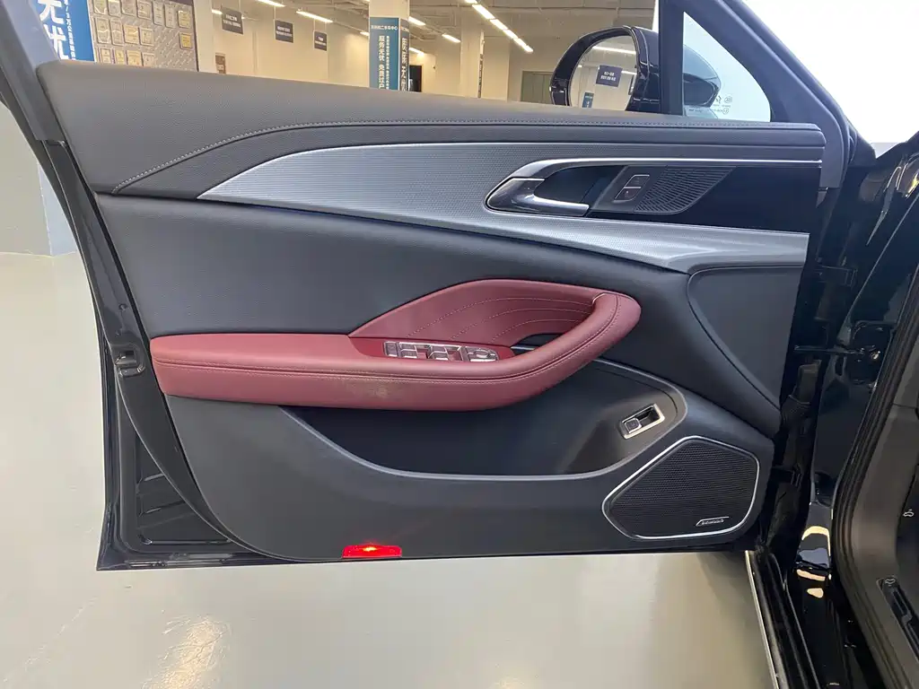 Hongqi Hongqi H5 — миниатюра 5