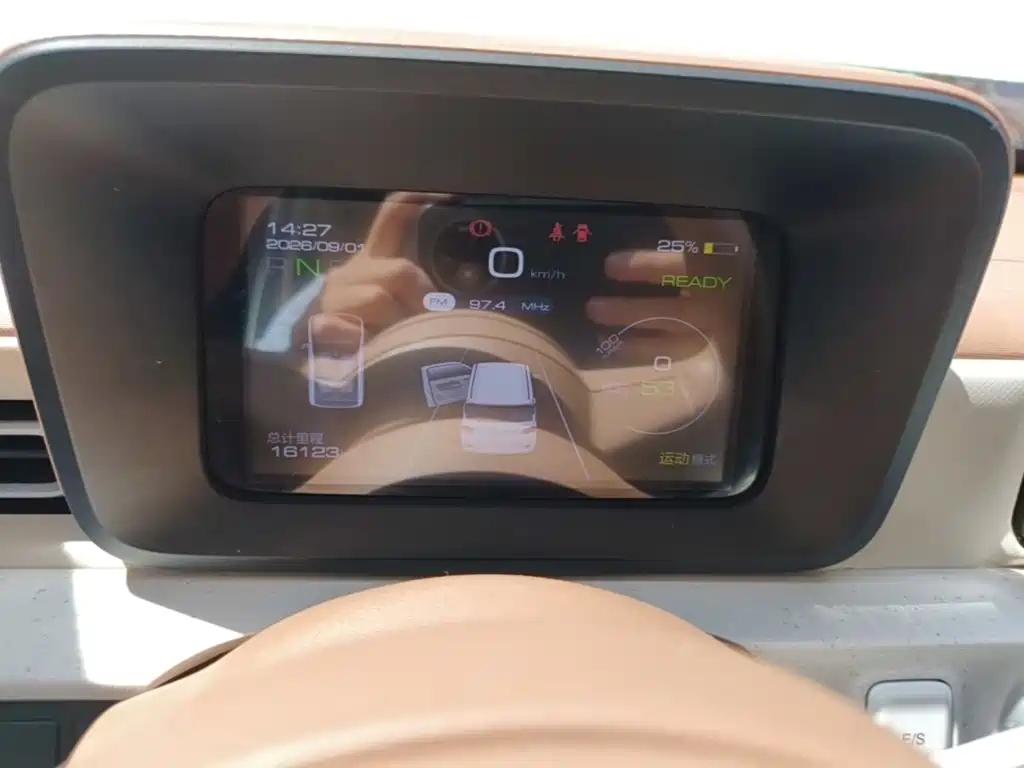 Wuling MINIEV — миниатюра 12
