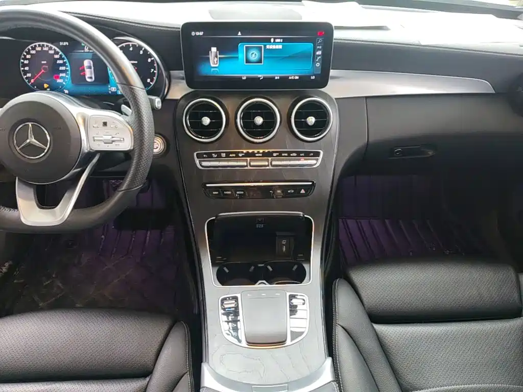 Mercedes-Benz C-Class — миниатюра 13