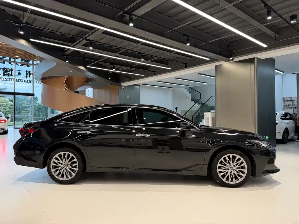 Toyota Avalon — миниатюра 4