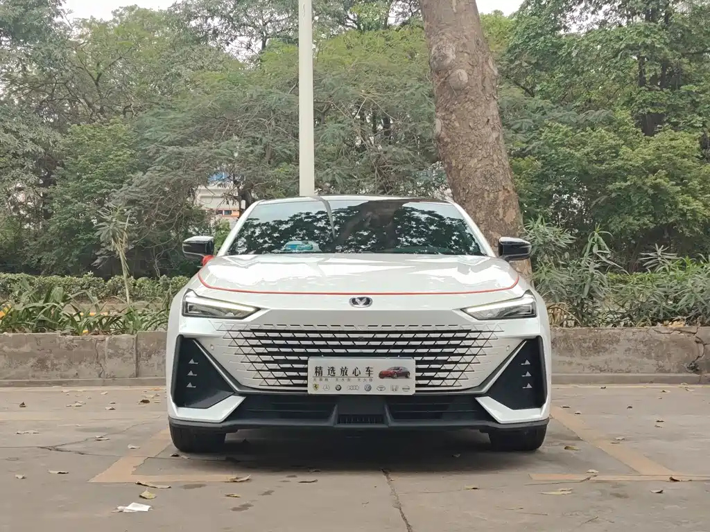 Changan UNI-V 2023 1.5T Luxury