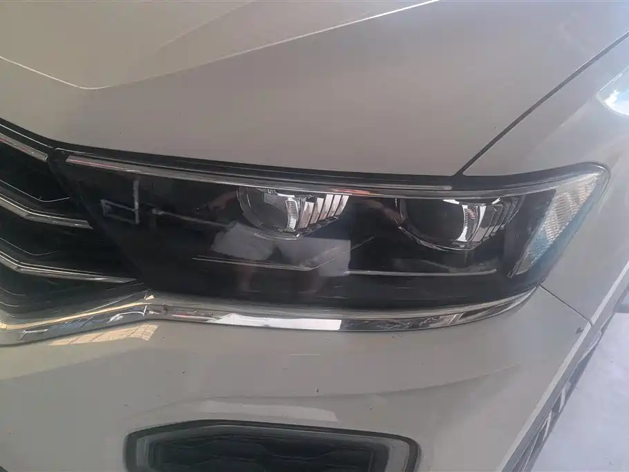 Volkswagen T-Roc 2018 280TSI DSG Comfort V