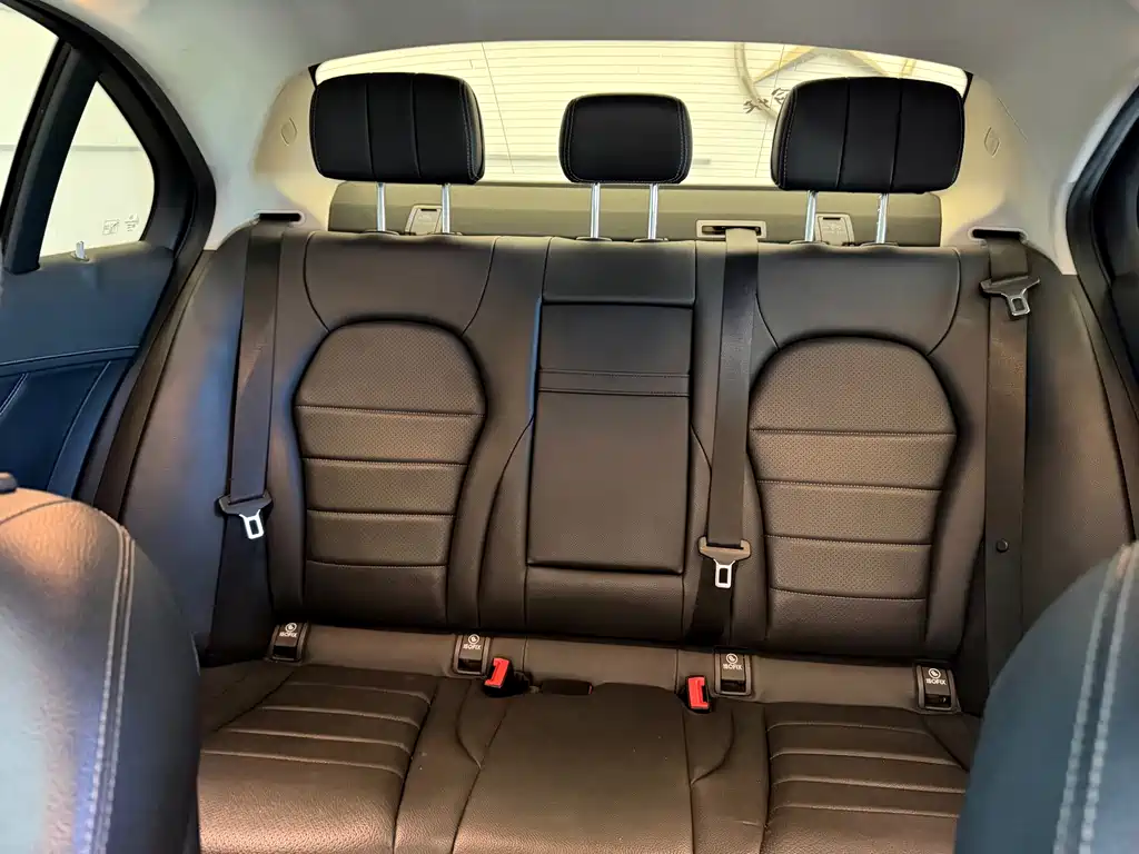 Mercedes-Benz C-Class — миниатюра 17