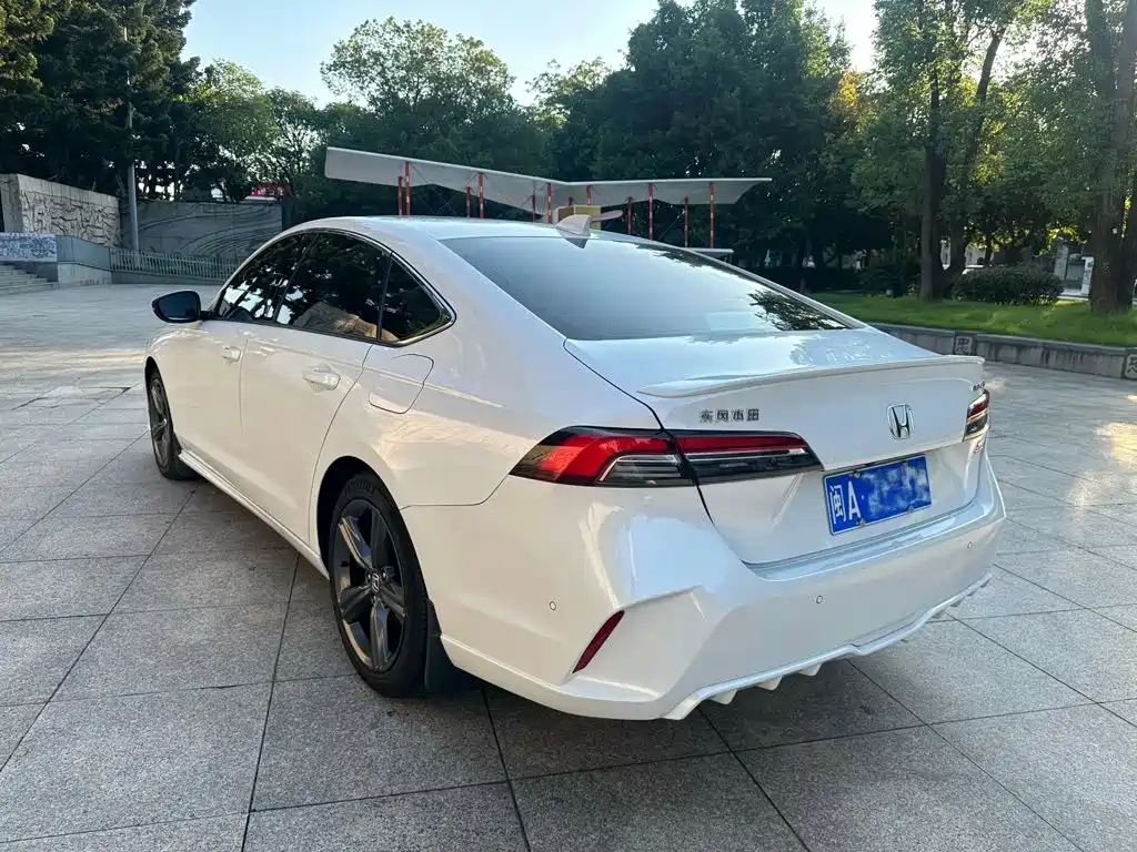 Honda Inspire — миниатюра 7