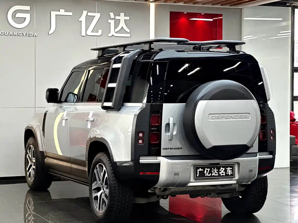 Land Rover Defender — миниатюра 28