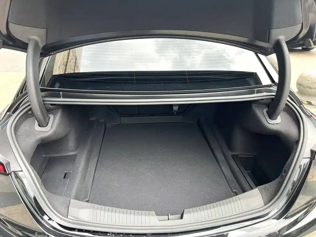 Cadillac CT5 — миниатюра 12