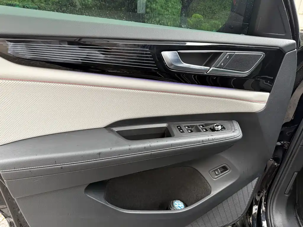 VOLKSWAGEN TOURANG