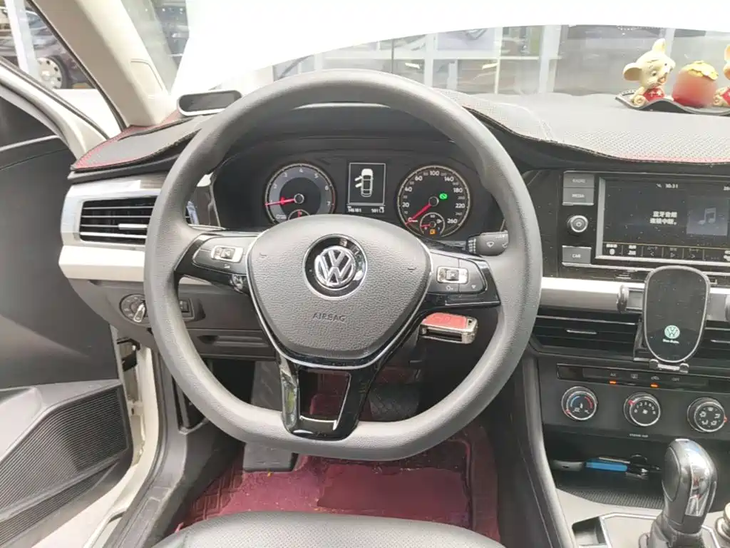 Volkswagen Lavida — миниатюра 6