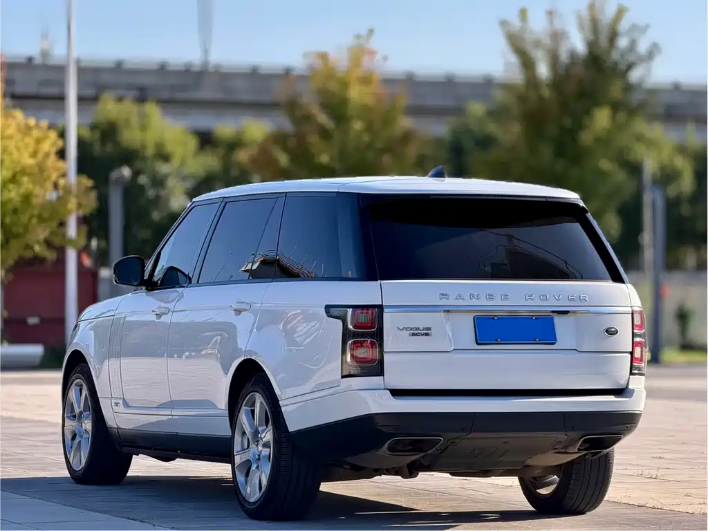 Land Rover Range Rover — миниатюра 4
