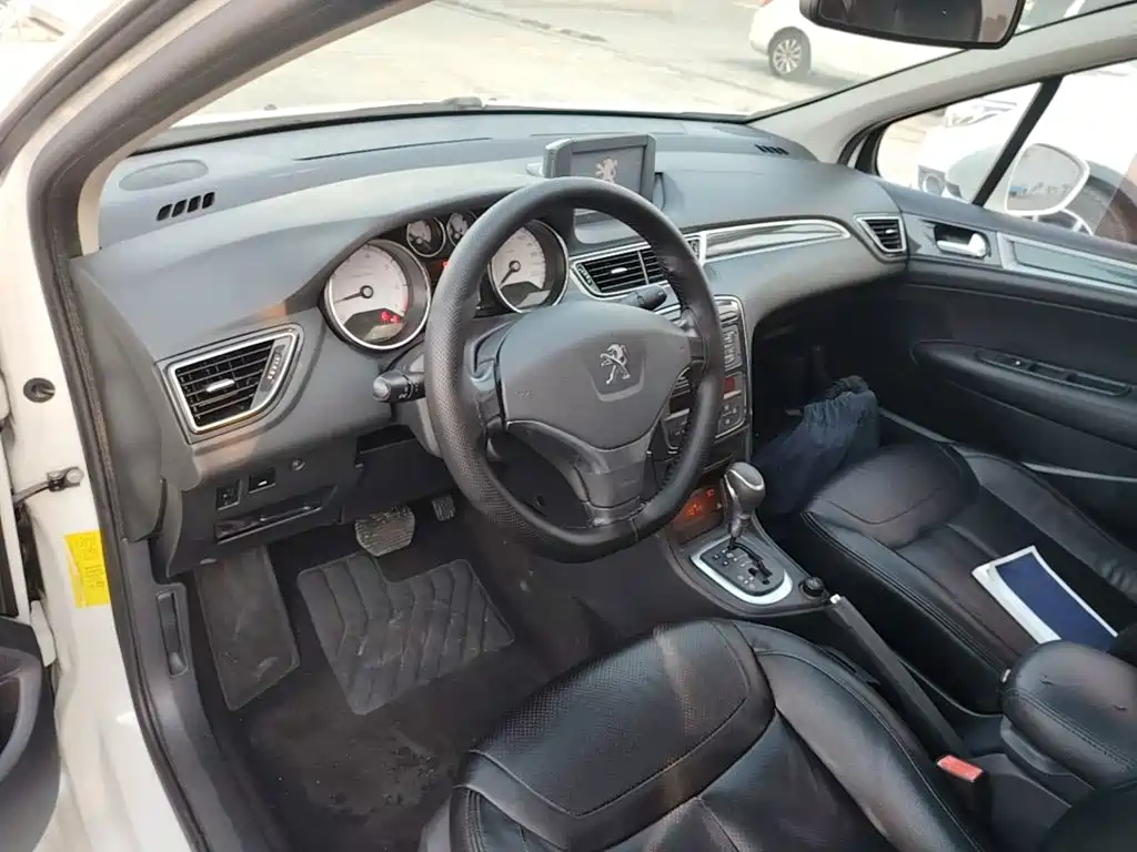 Peugeot 308 — миниатюра 10