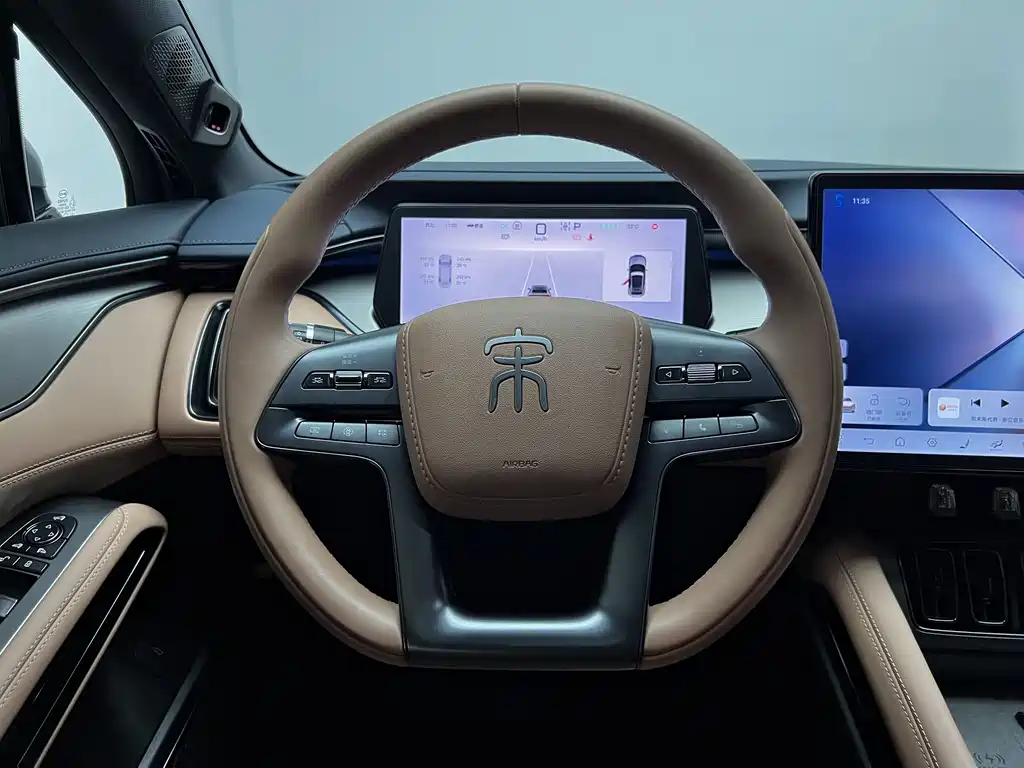 BYD L EV — миниатюра 6