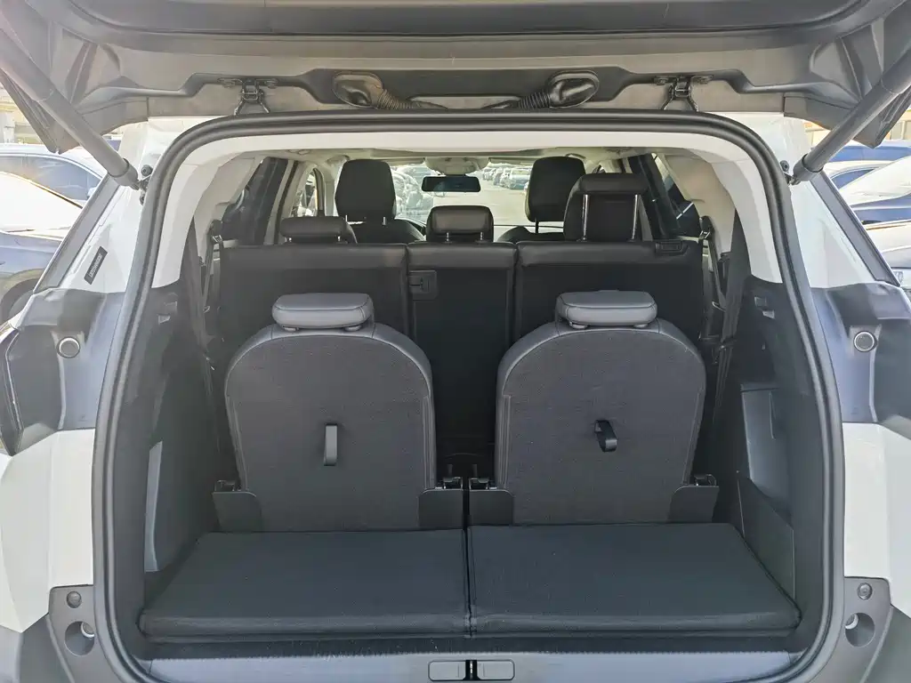 Peugeot 5008 — миниатюра 20