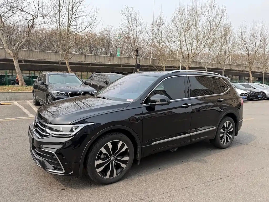 Volkswagen Tiguan L 2024