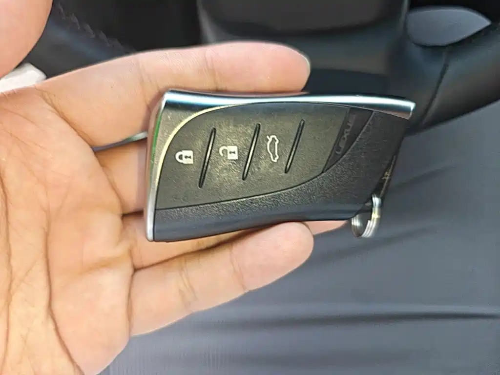 Lexus ES — миниатюра 9