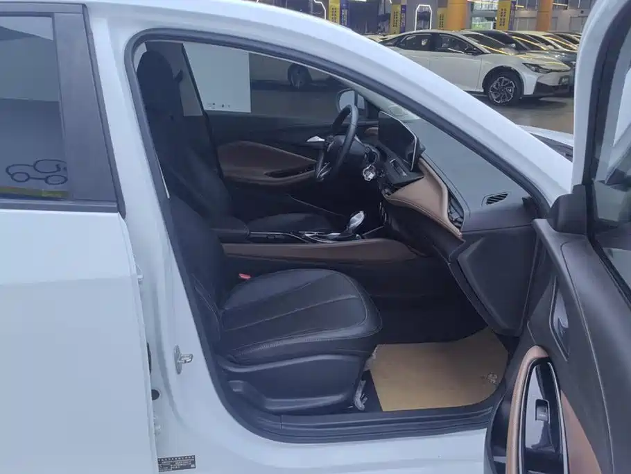 Buick Verano — миниатюра 8