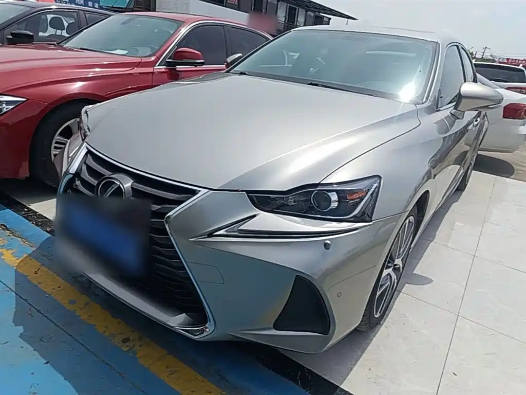 Lexus IS 2017