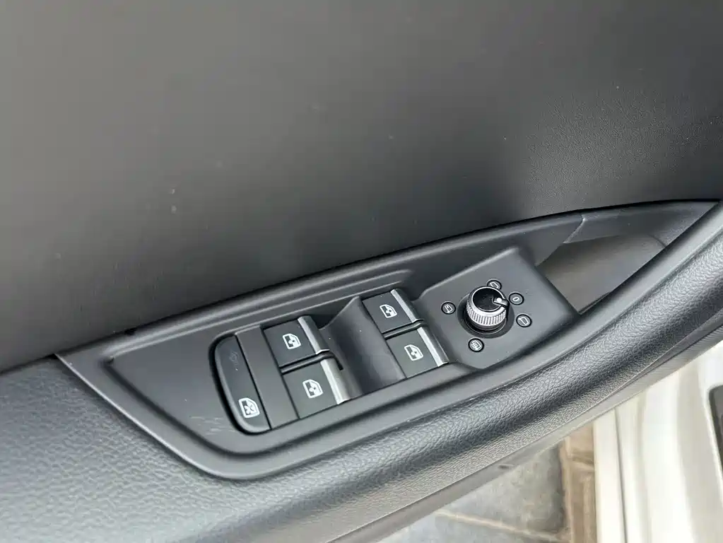 Audi A4L — миниатюра 20