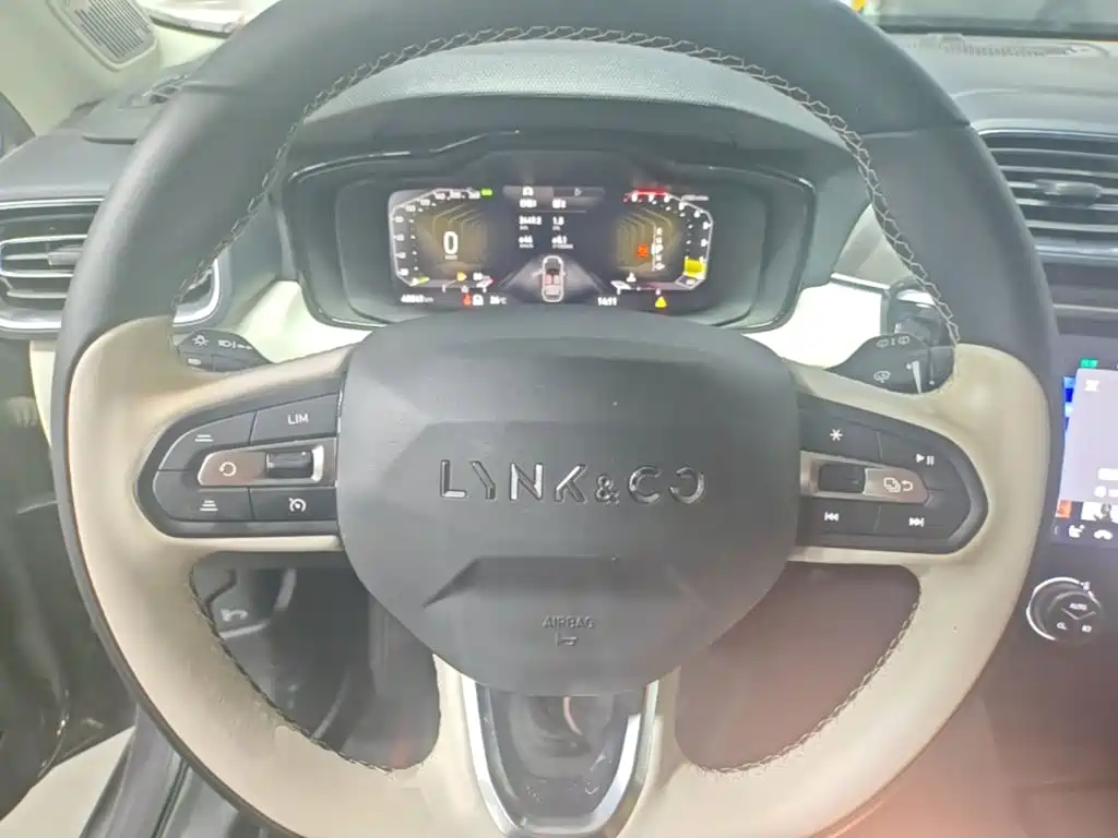 Lynk & Co 02 — миниатюра 11