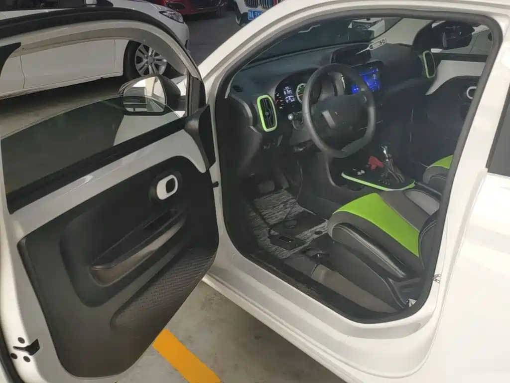Roewe Clever — миниатюра 16
