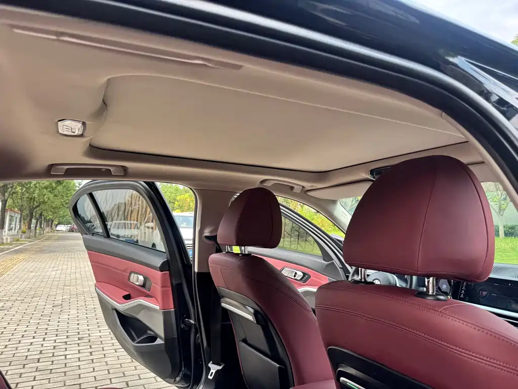 BMW 3 Series — миниатюра 10