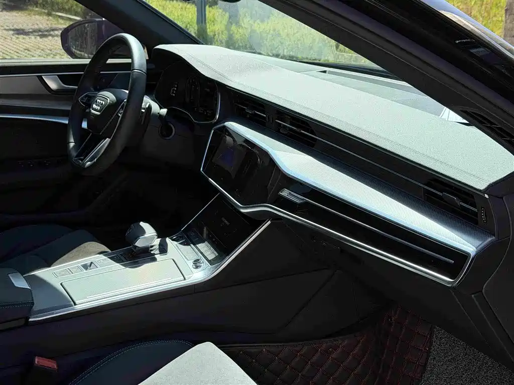 Audi A6L — миниатюра 12