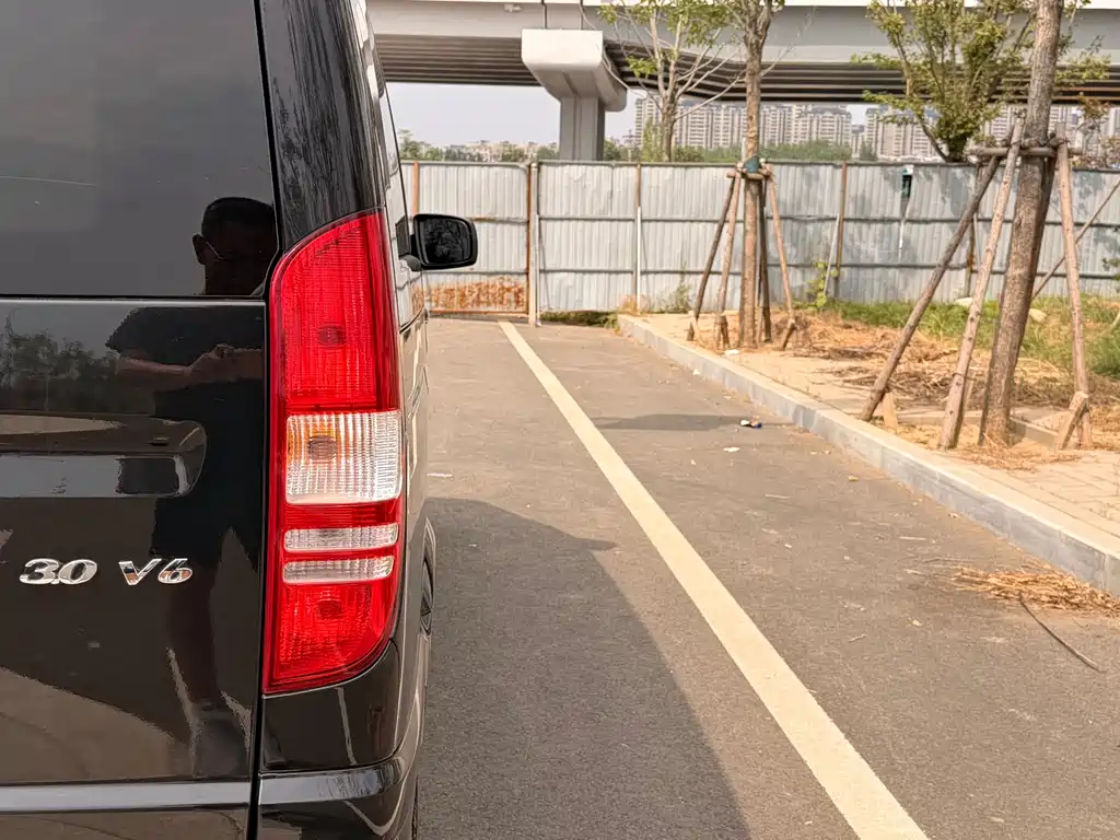 Mercedes-Benz Viano — миниатюра 7