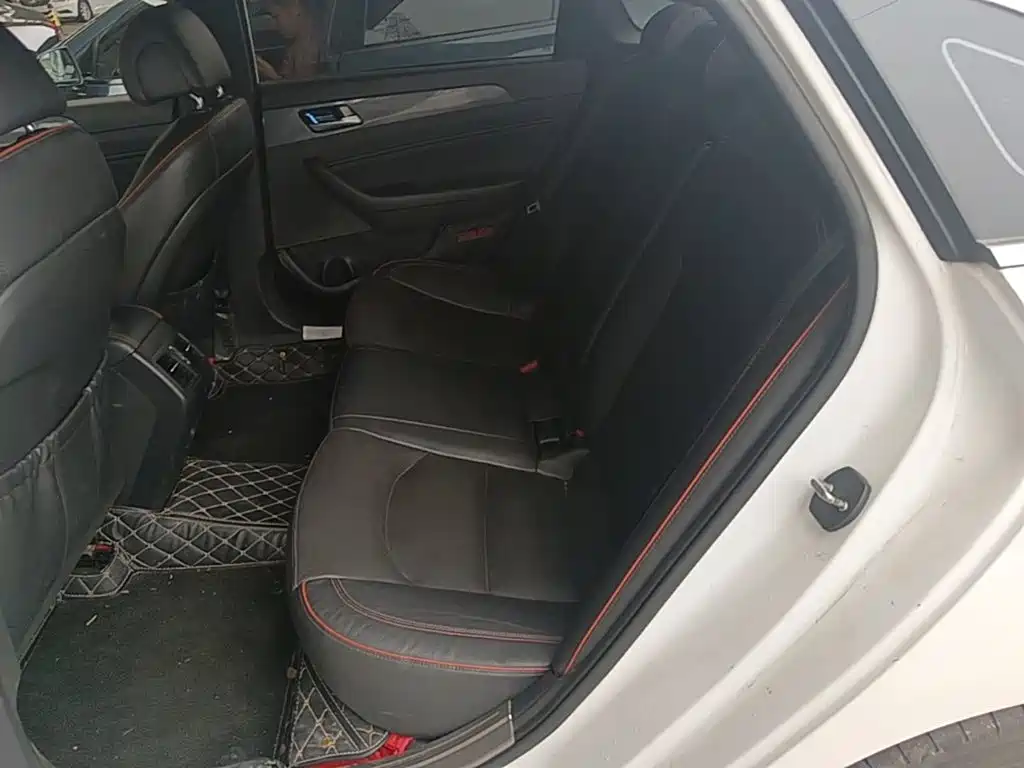 Hyundai Sonata — миниатюра 17