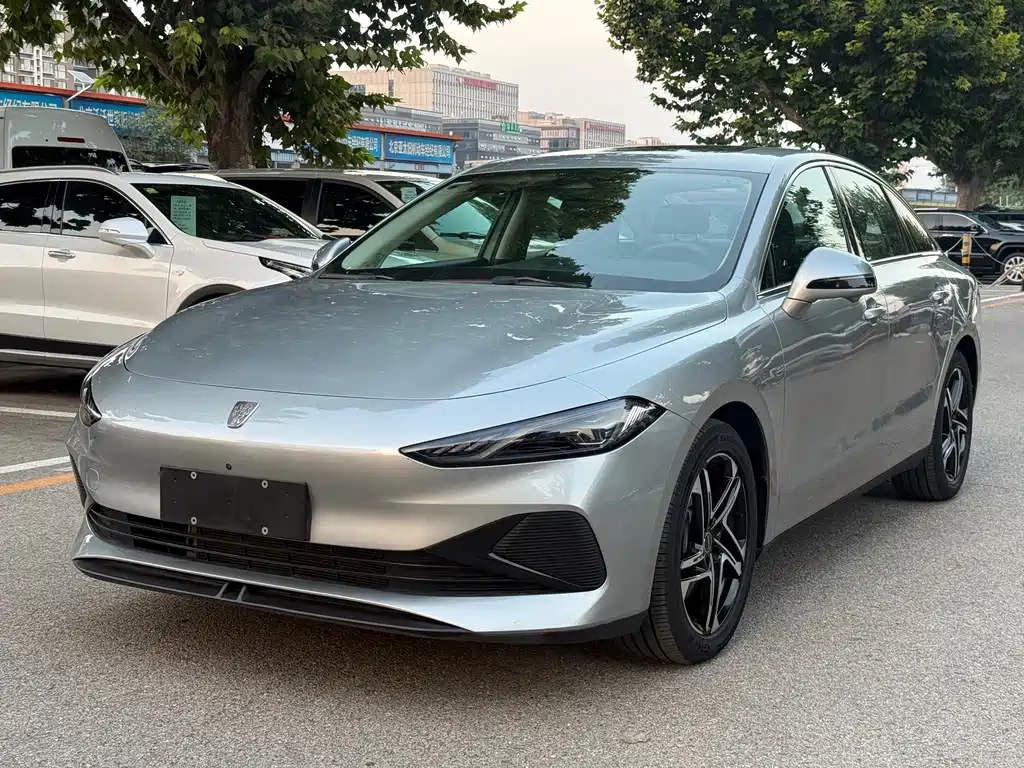 Roewe D7