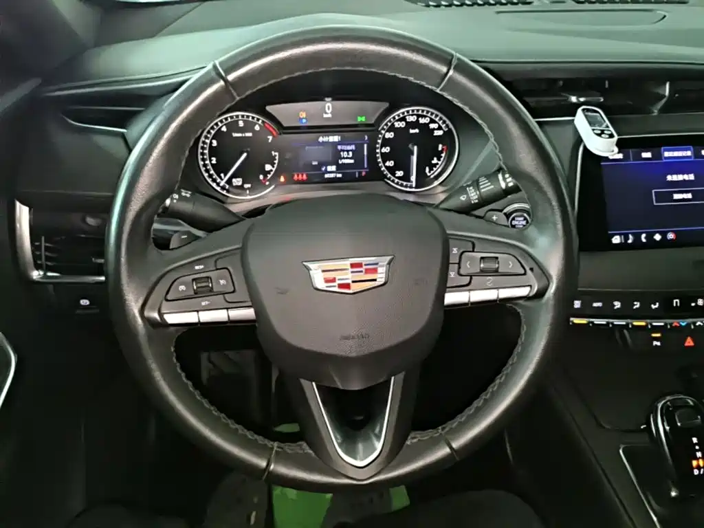 Cadillac XT4 — миниатюра 11