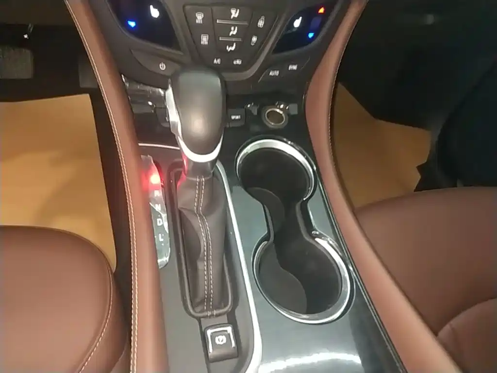 Buick Envision Plus — миниатюра 14