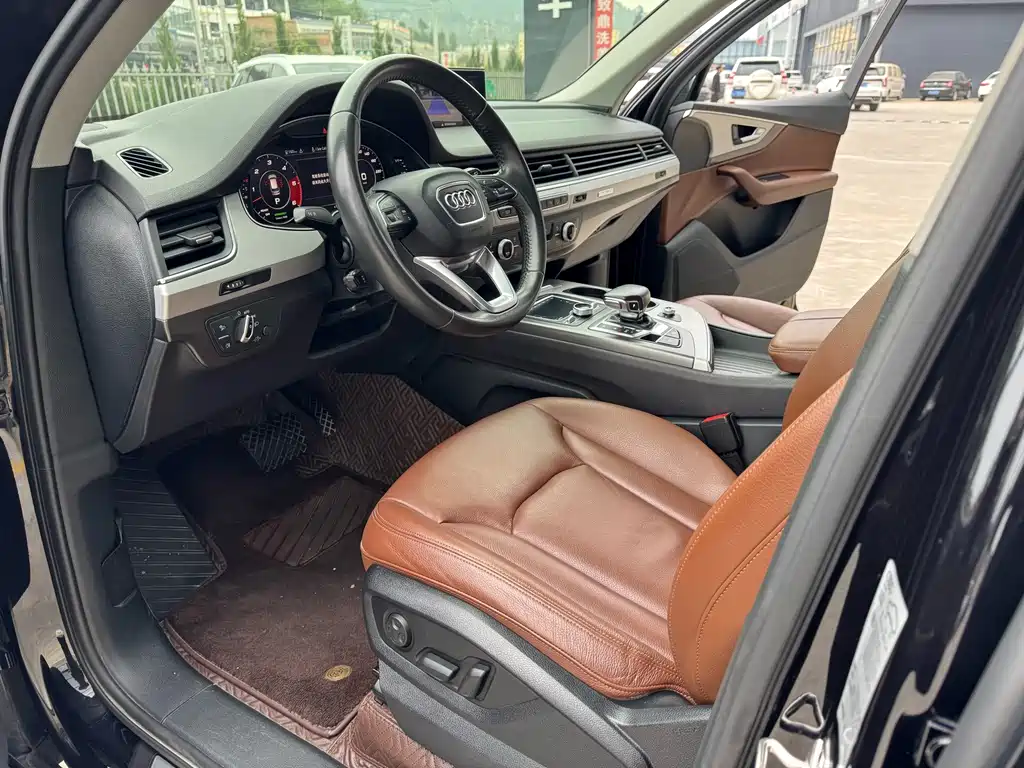 Audi Q7 — миниатюра 3