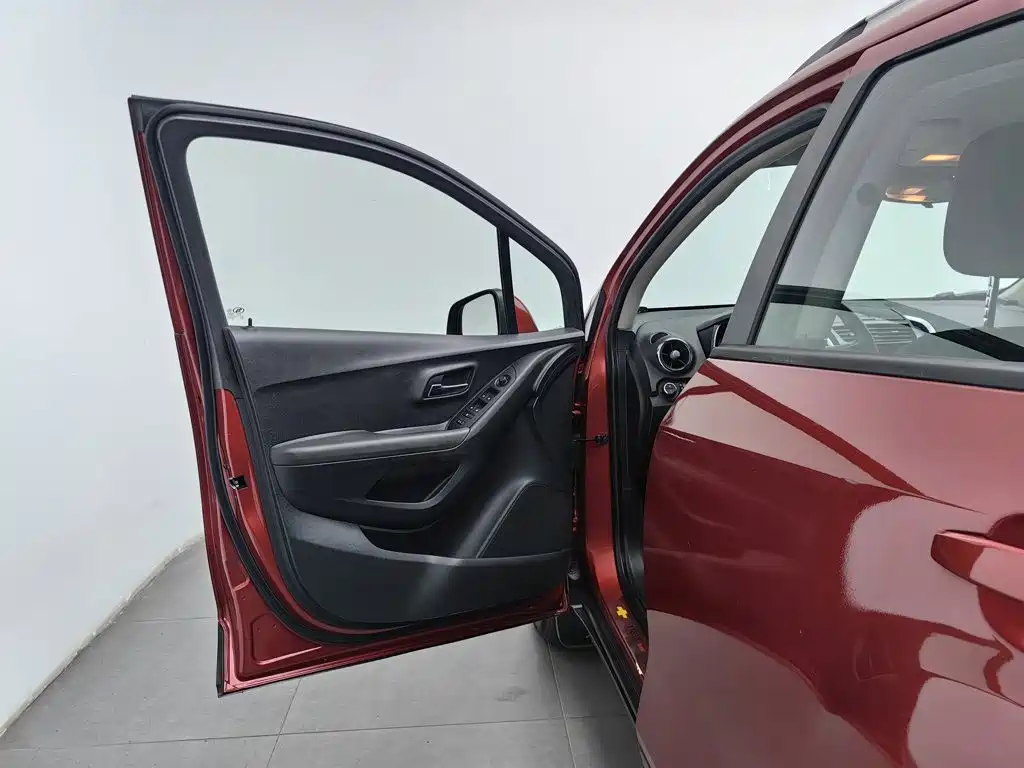 Chevrolet Trax — миниатюра 8