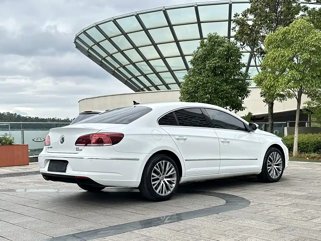 Volkswagen CC — миниатюра 11