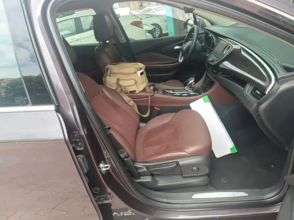 Buick Envision Plus — миниатюра 25