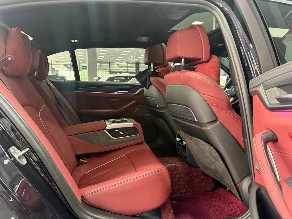 BMW 5 Series — миниатюра 16