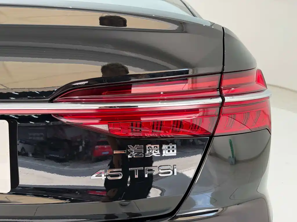 Audi A6L — миниатюра 10