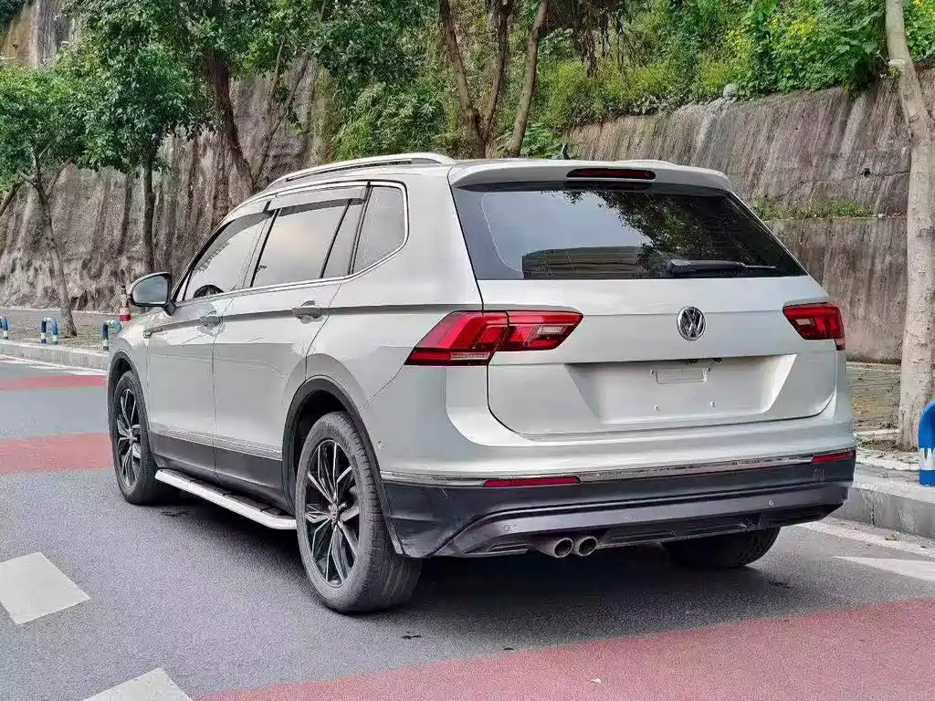 Volkswagen Tiguan L — миниатюра 6
