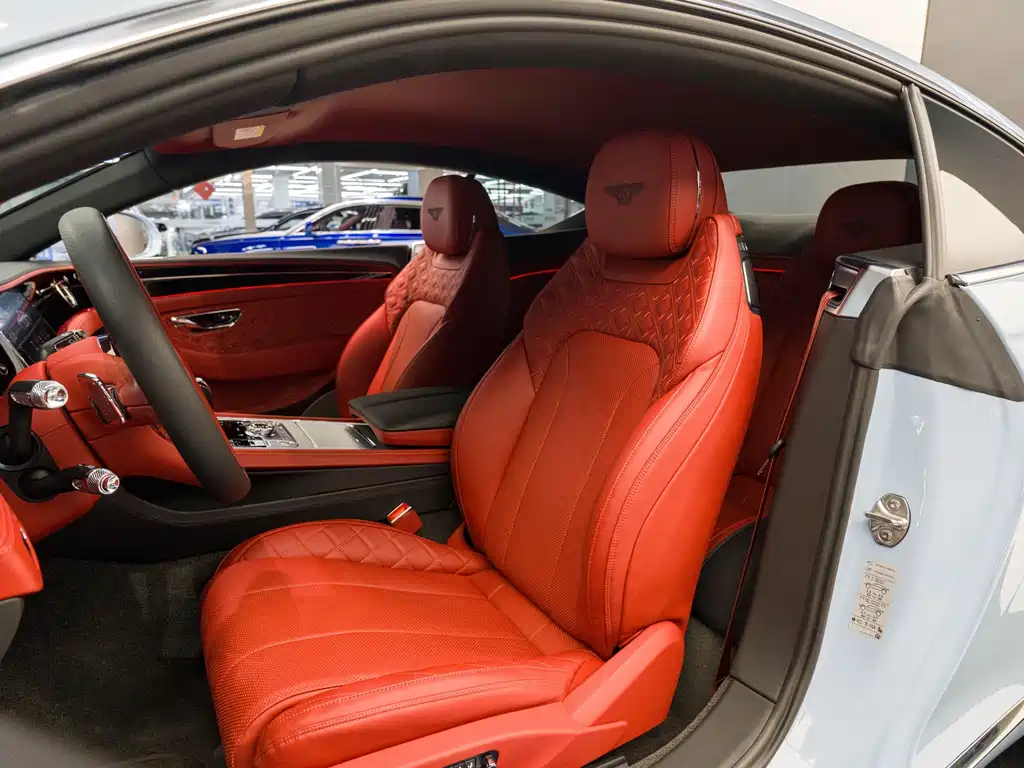 Bentley Continental 4.0T GT V8, фото 7