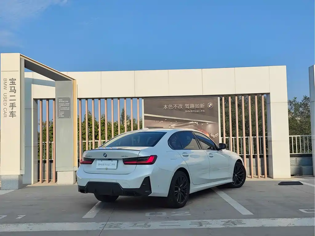BMW 3 Series — миниатюра 3