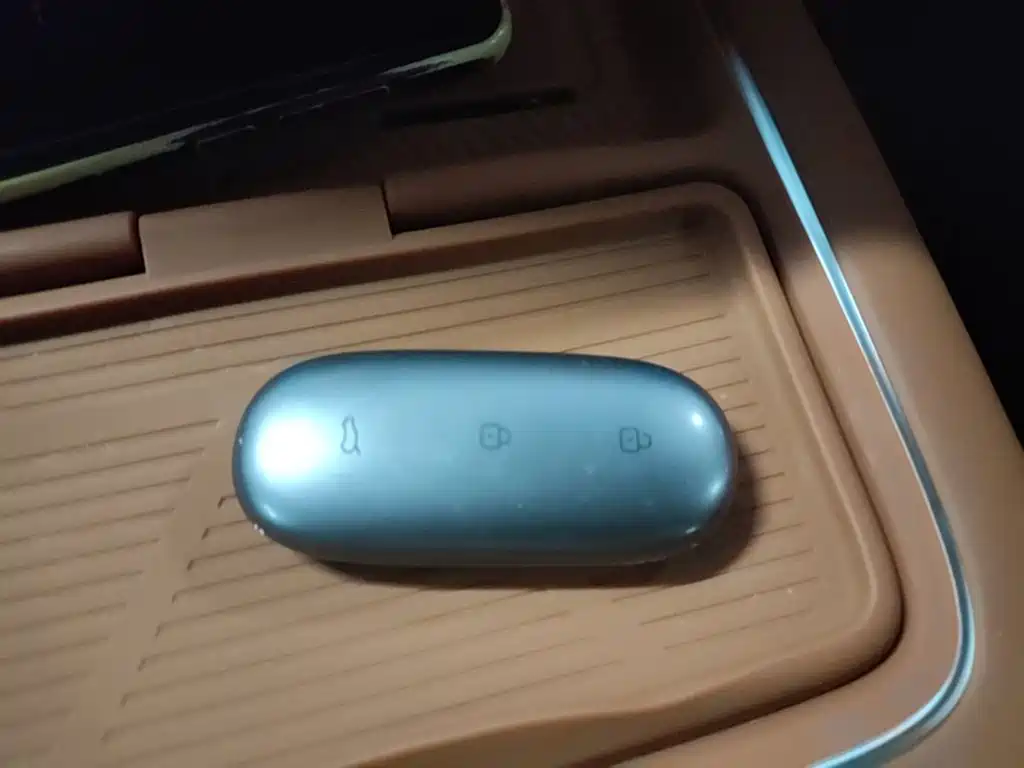 Li Auto Li L9 — миниатюра 9