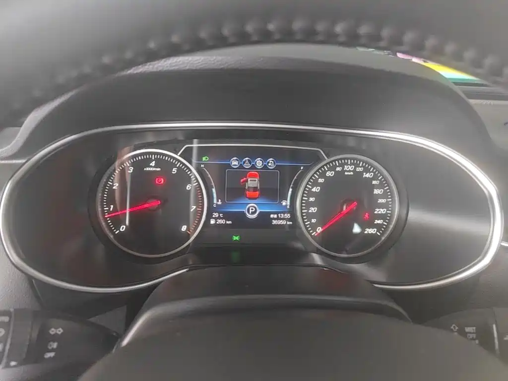 Hongqi Hongqi H5 — миниатюра 14