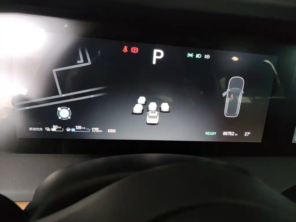 Li Auto Li ONE — миниатюра 12