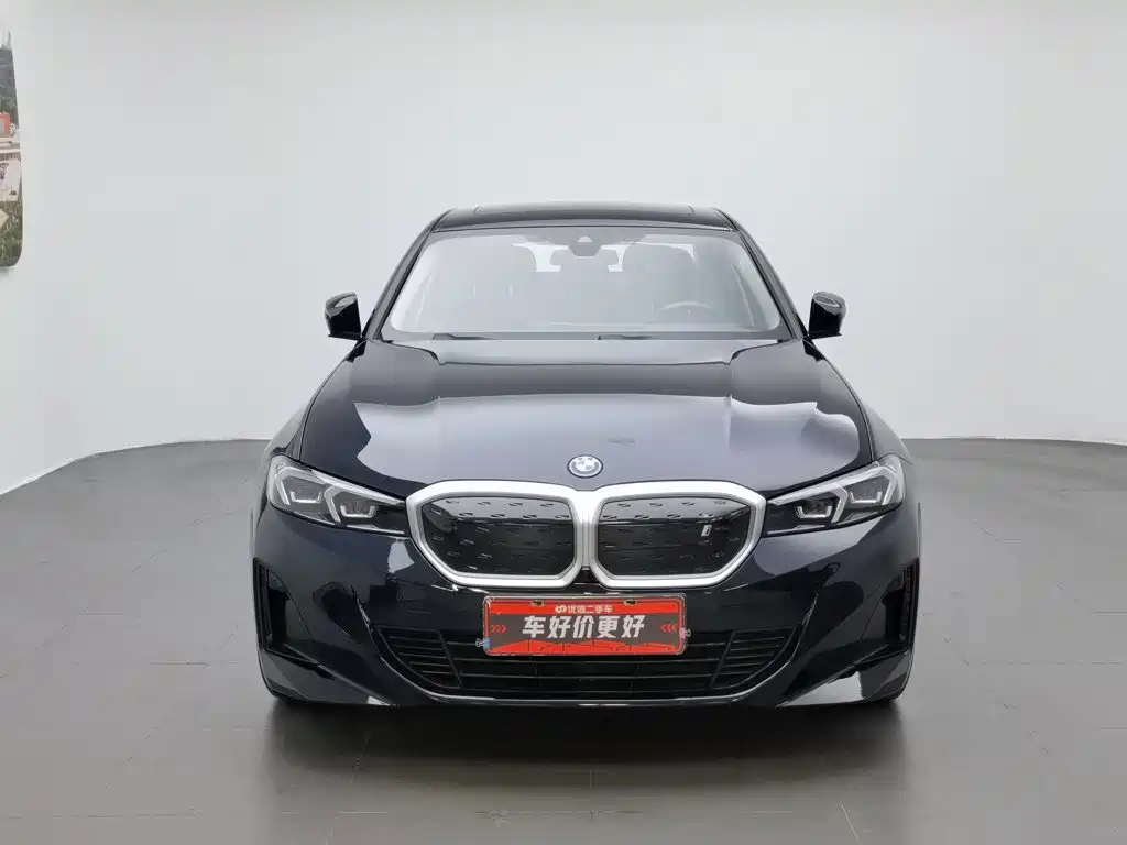 BMW i3 2022 eDrive 35 L