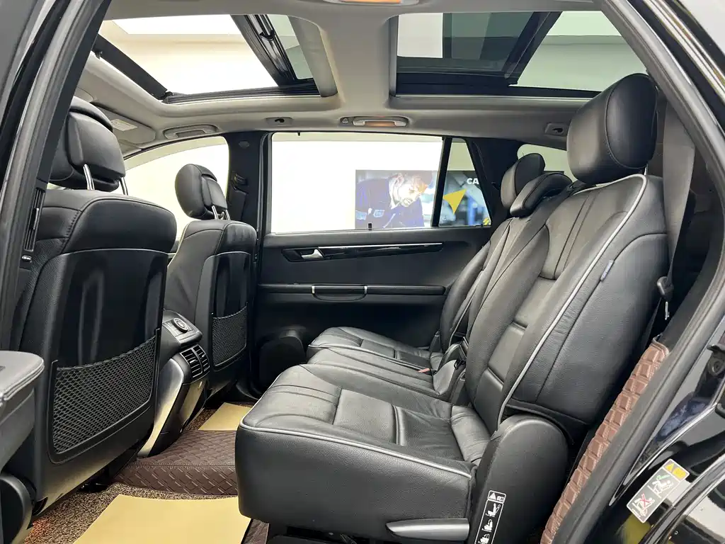 Mercedes-Benz R 2017 R 320 4MATIC