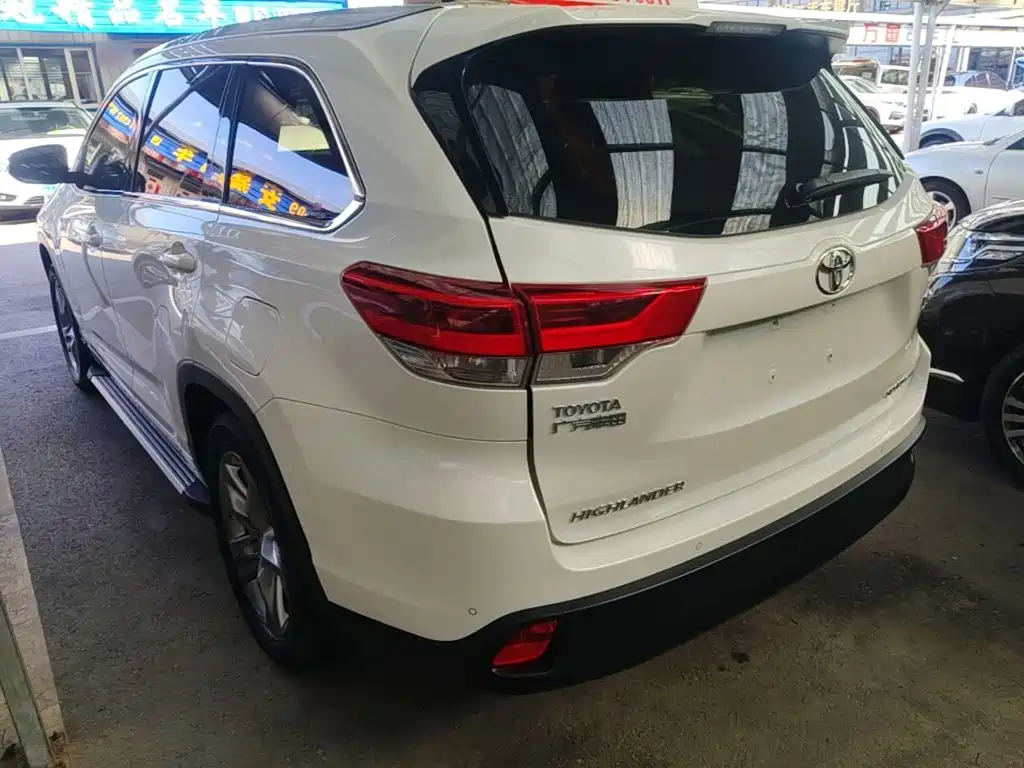 Toyota Highlander — миниатюра 5