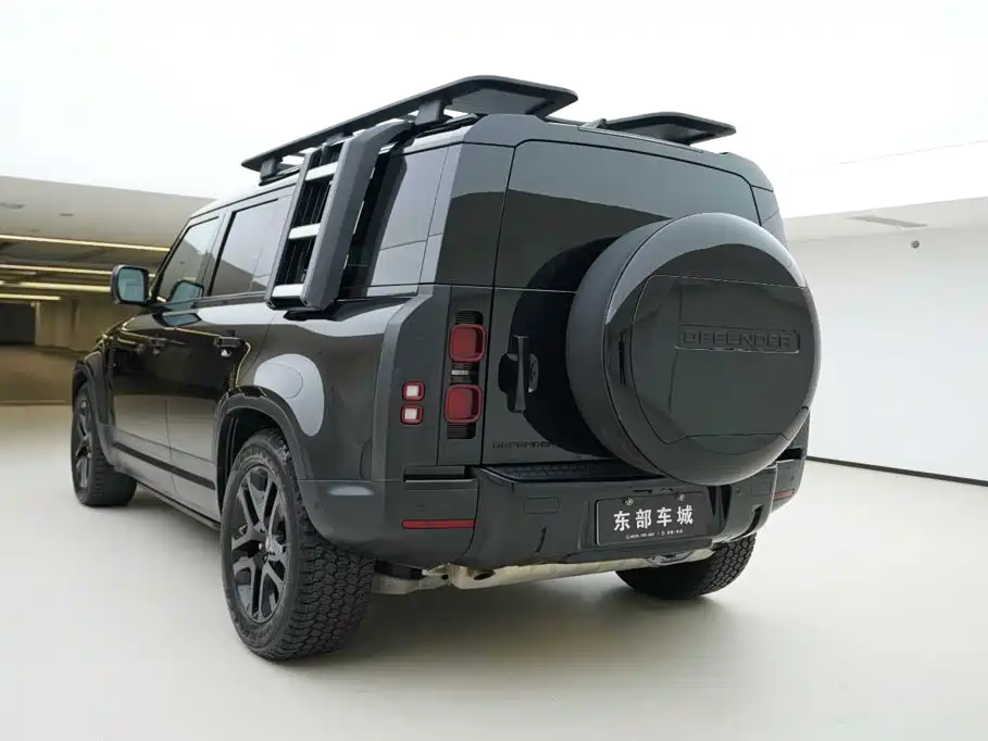 Land Rover Defender — миниатюра 4