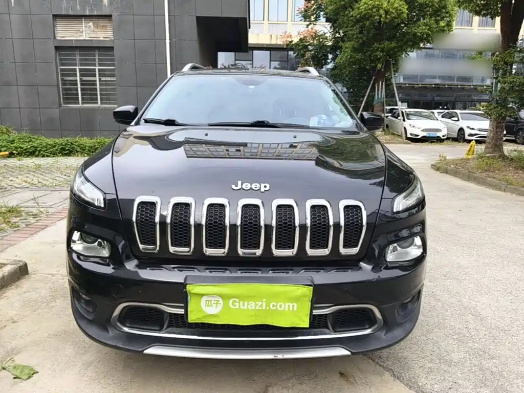 Jeep Cherokee — миниатюра 3