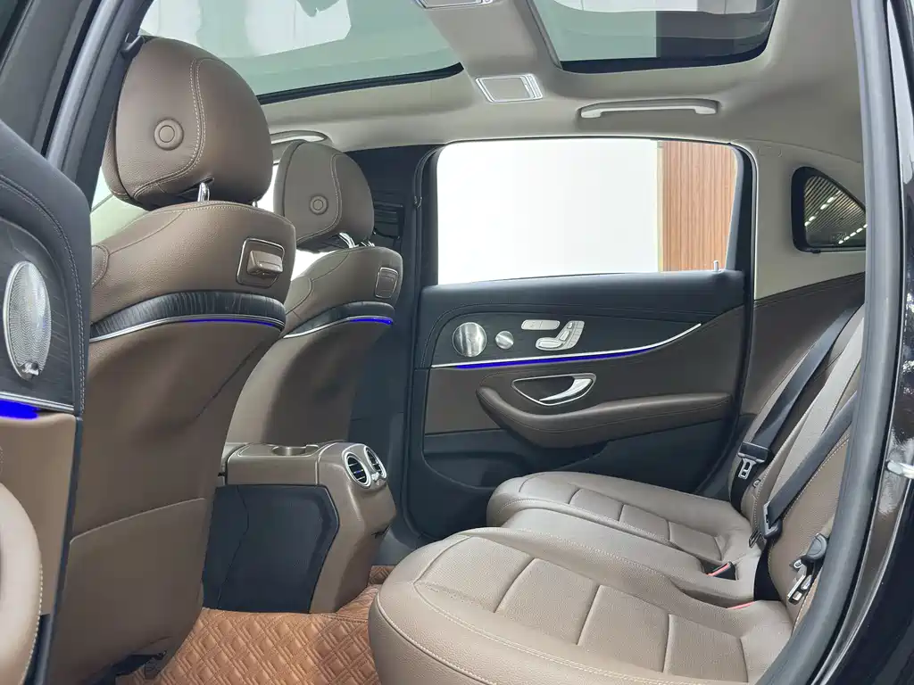 Mercedes-Benz E-Class E 2020 E 300 L Sport